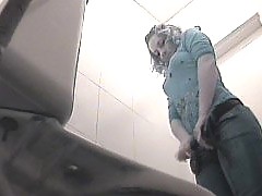 Girls weeing in front of voyeur cam